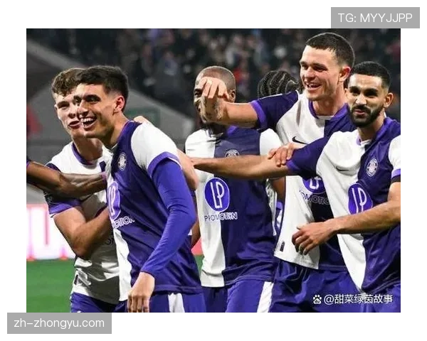 对手分析:图卢兹主帅研究布雷斯特录像,指出对手4-4-2的薄弱点在于两线之间的空当